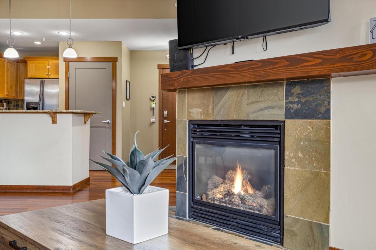 Alluring Mountain View Condo - Right In The Heart Of Downtown - Managed By Little Sister Getaways Кенмор Екстер'єр фото