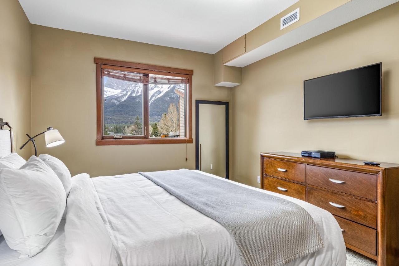 Alluring Mountain View Condo - Right In The Heart Of Downtown - Managed By Little Sister Getaways Кенмор Екстер'єр фото