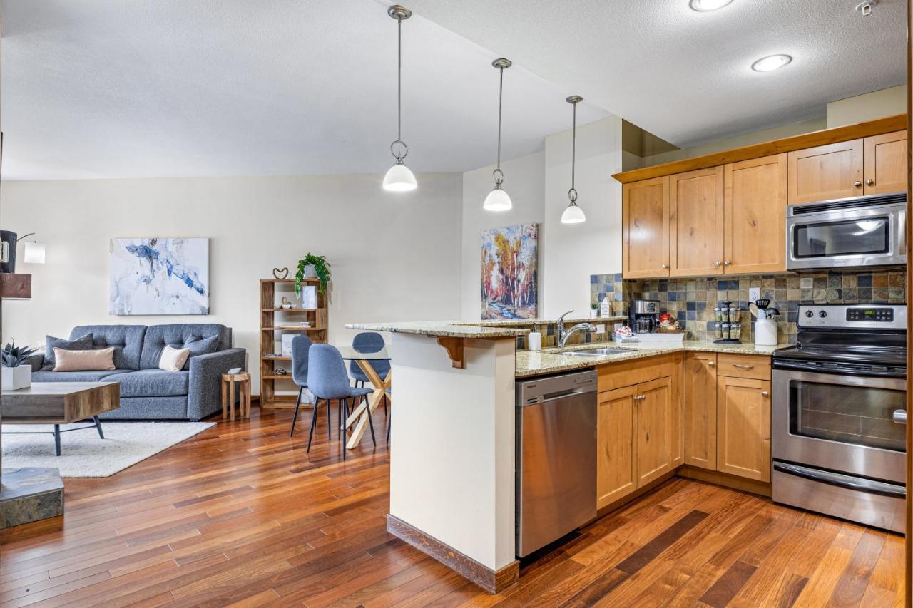 Alluring Mountain View Condo - Right In The Heart Of Downtown - Managed By Little Sister Getaways Кенмор Екстер'єр фото